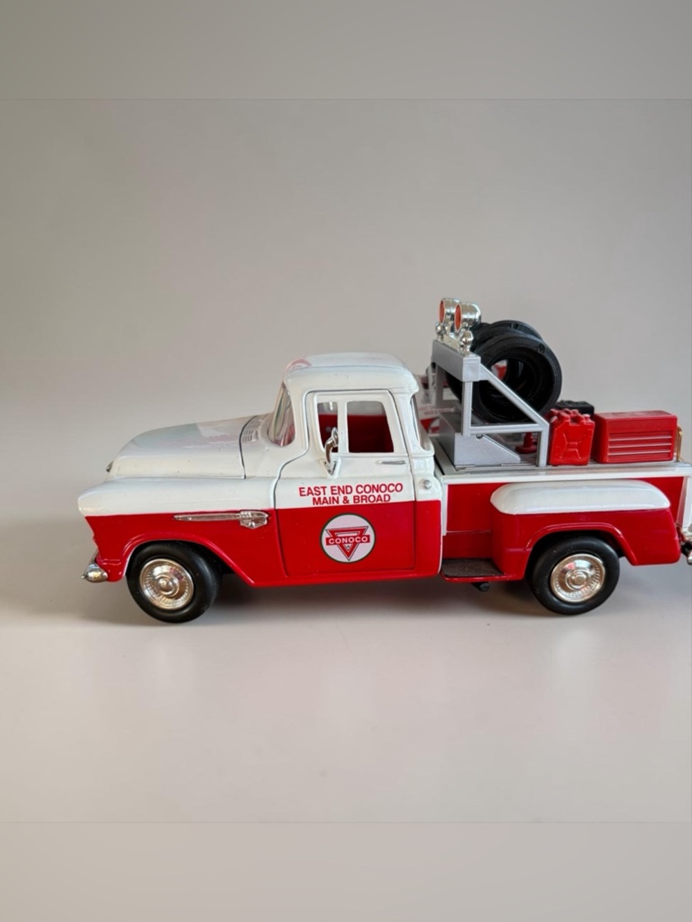 DIECAST 1955 CHEVROLET SIDE STEP PICKUP 1:24 CONOCO #88084 W/ BOX & PAPERWORK